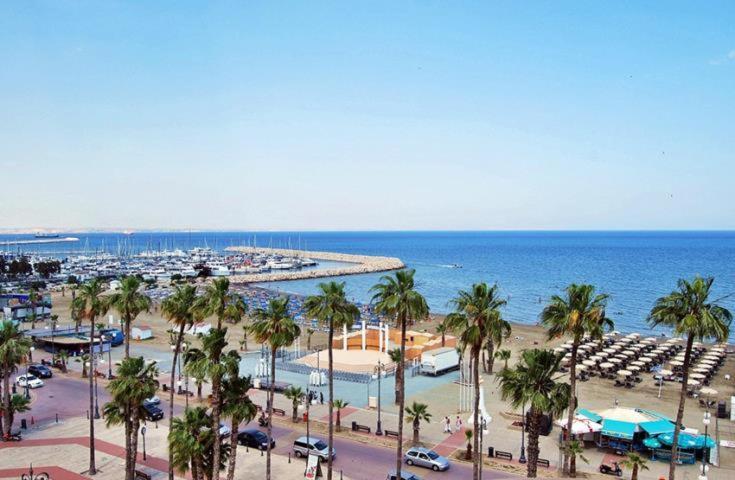 Paradise By The Sea Larnaca Exterior photo